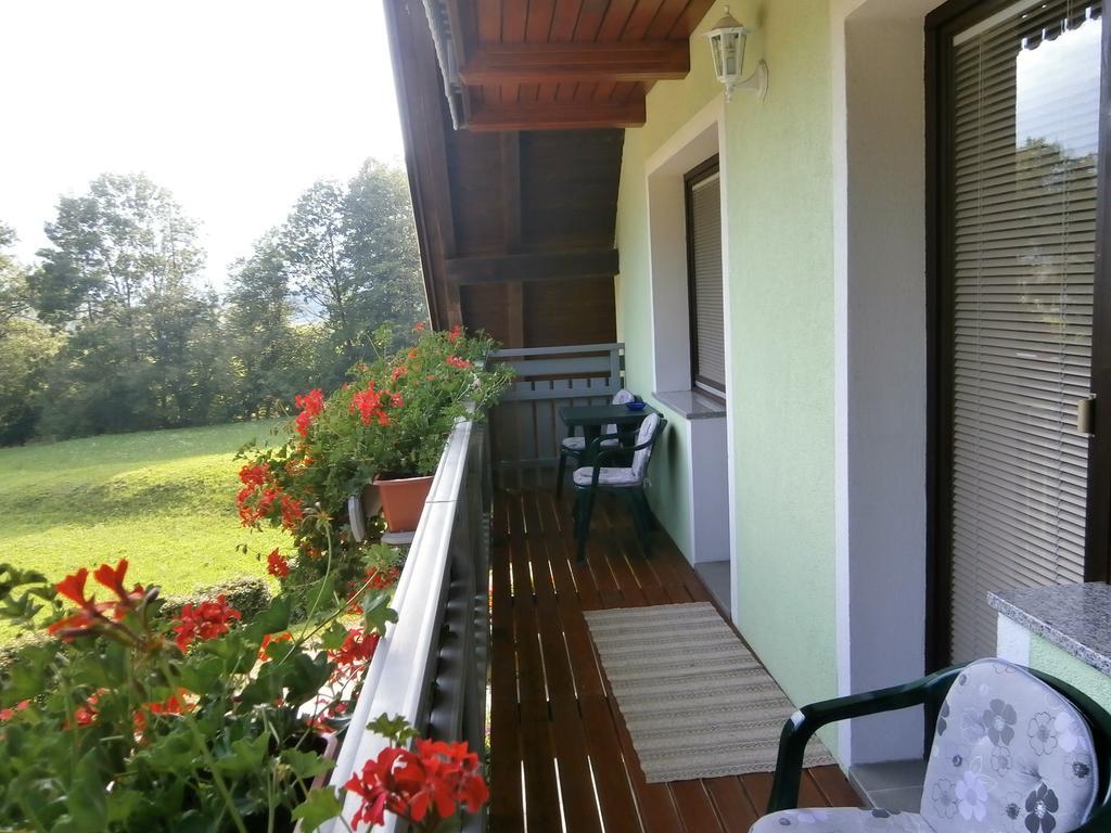 Apartment Zvan Бохин Стая снимка